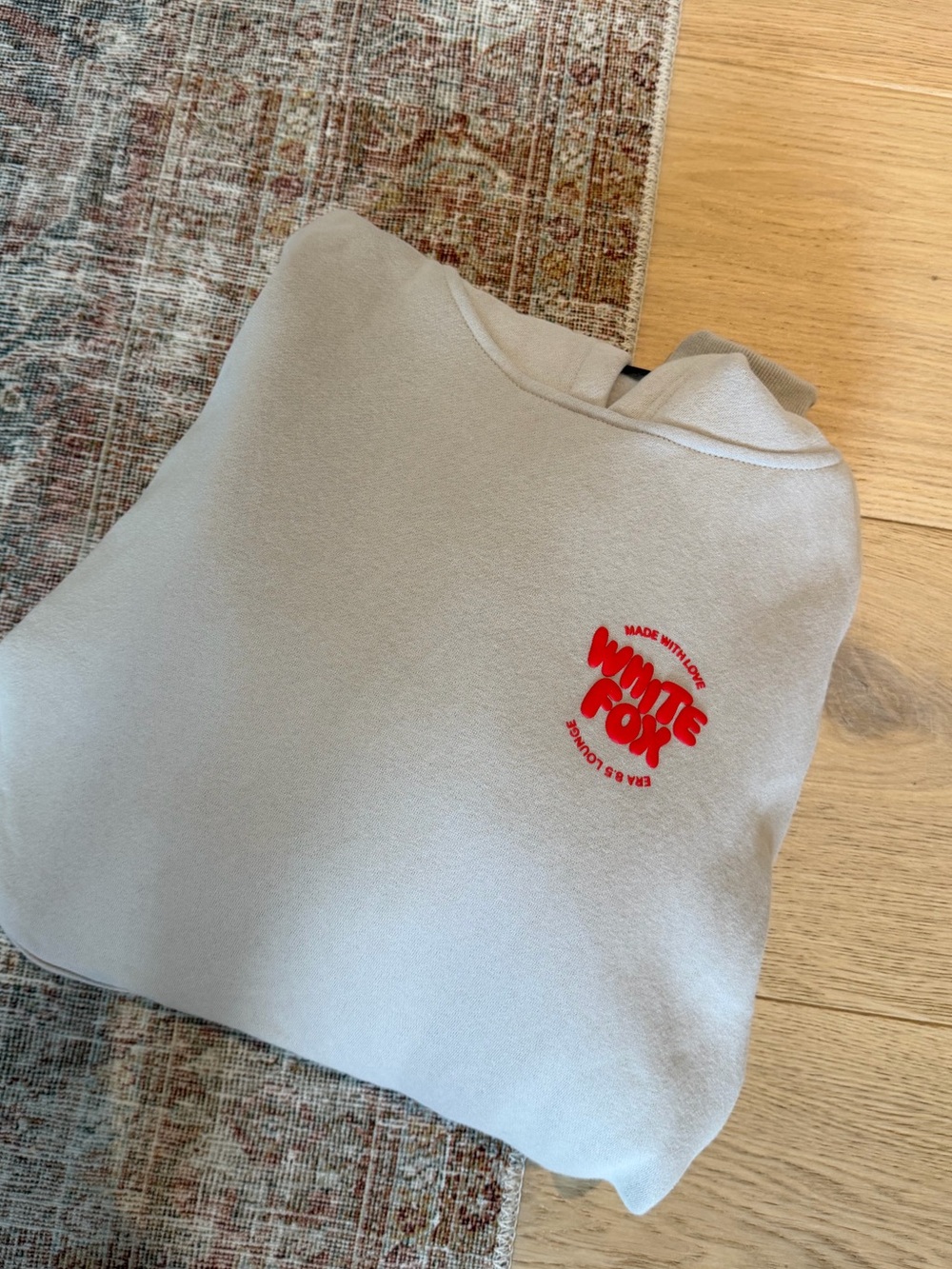 White Fox.- Kids Cream Sweatshirt with Red Logo